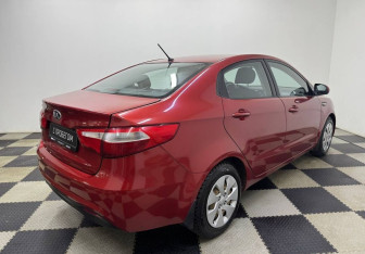 Подержанный автомобиль Kia Rio Sedan 2014 года (5 фото)