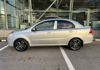 Подержанный автомобиль Chevrolet Aveo Sedan 2011 года (5 фото)