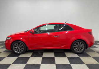 Подержанный автомобиль Kia Cerato Coupe 2011 года (8 фото)