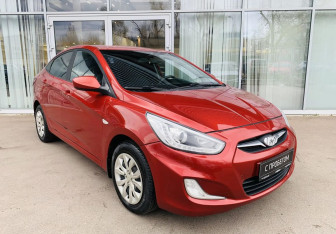 Подержанный автомобиль Hyundai Solaris Sedan 2014 года (3 фото)