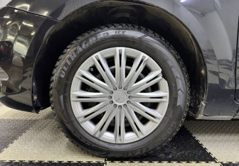 Подержанный автомобиль Ford Focus Sedan 2009 года (12 фото)