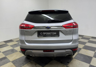 Подержанный автомобиль Geely Atlas 2019 года (6 фото)