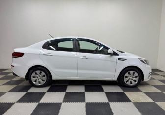 Подержанный автомобиль Kia Rio Sedan 2016 года (4 фото)