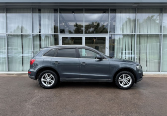 Подержанный автомобиль Audi Q5 2010 года (4 фото)