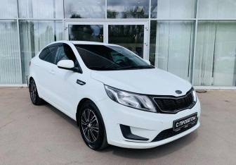 Подержанный автомобиль Kia Rio Sedan 2012 года (3 фото)