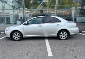 Подержанный автомобиль Toyota Avensis Sedan 2007 года (8 фото)
