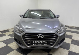 Подержанный автомобиль Hyundai i40 Sedan 2015 года (2 фото)