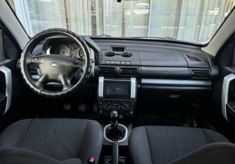 Подержанный автомобиль Land Rover Freelander 2004 года (9 фото)