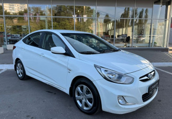Подержанный автомобиль Hyundai Solaris Sedan 2011 года (3 фото)