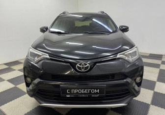 Подержанный автомобиль Toyota RAV4 2015 года (2 фото)