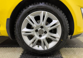 Подержанный автомобиль Opel Corsa 2011 года (12 фото)