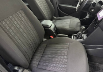 Подержанный автомобиль Volkswagen Polo Sedan 2018 года (9 фото)