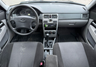 Подержанный автомобиль LADA (ВАЗ) Priora Sedan 2011 года (10 фото)
