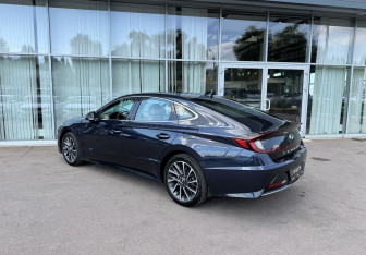 Подержанный автомобиль Hyundai Sonata 2020 года (7 фото)