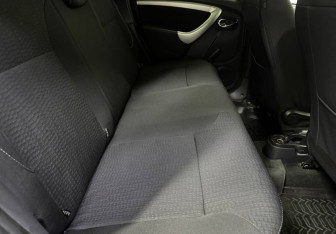 Подержанный автомобиль Nissan Terrano 2017 года (10 фото)