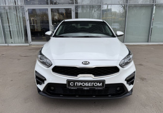 Подержанный автомобиль Kia Cerato Sedan 2020 года (2 фото)