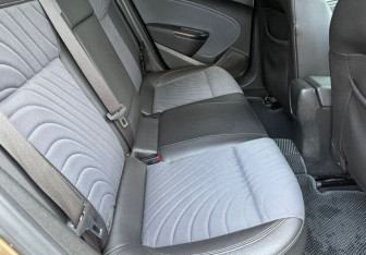 Подержанный автомобиль Opel Astra Sedan 2013 года (11 фото)