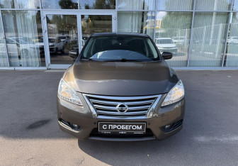 Подержанный автомобиль Nissan Sentra Sedan 2015 года (2 фото)