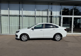Подержанный автомобиль LADA (ВАЗ) Vesta Sedan 2024 года (8 фото)