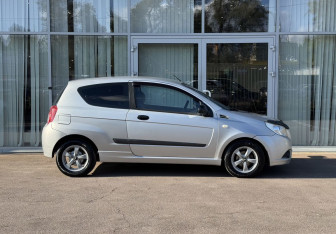 Подержанный автомобиль Chevrolet Aveo Hatchback 2009 года (4 фото)