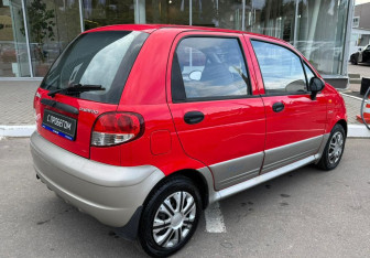 Подержанный автомобиль Daewoo Matiz 2011 года (6 фото)