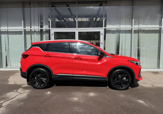 Подержанный автомобиль Geely Coolray 2024 года (4 фото)