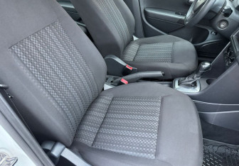 Подержанный автомобиль Volkswagen Polo Sedan 2016 года (9 фото)