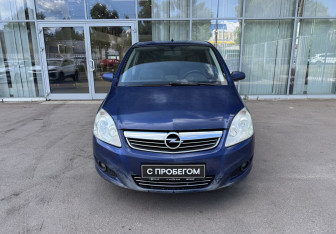 Подержанный автомобиль Opel Zafira Compactvan 2008 года (2 фото)