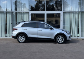 Подержанный автомобиль Kia Rio Hatchback 2020 года (4 фото)