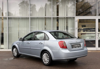 Подержанный автомобиль Daewoo Gentra Sedan 2014 года (7 фото)