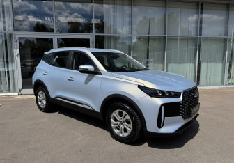 Подержанный автомобиль Chery Tiggo 4 2025 года (3 фото)