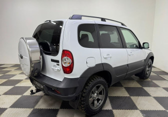 Подержанный автомобиль Chevrolet Niva 2018 года (4 фото)