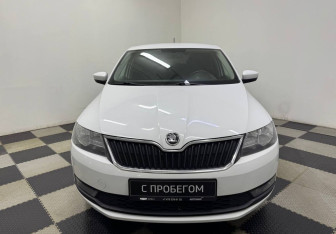 Подержанный автомобиль Skoda Rapid Liftback 2018 года (2 фото)