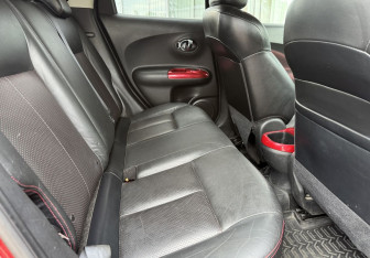 Подержанный автомобиль Nissan Juke 2011 года (11 фото)