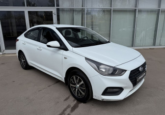 Подержанный автомобиль Hyundai Solaris Sedan 2017 года (3 фото)