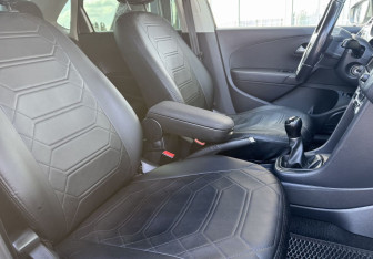 Подержанный автомобиль Volkswagen Polo Sedan 2019 года (14 фото)