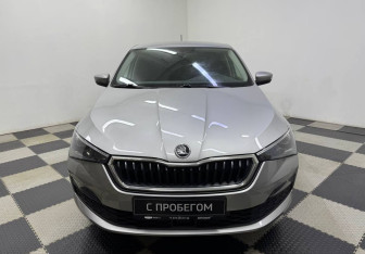 Подержанный автомобиль Skoda Rapid Liftback 2020 года (2 фото)