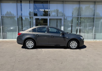 Подержанный автомобиль Chevrolet Cruze Sedan 2013 года (4 фото)