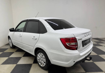 Подержанный автомобиль LADA (ВАЗ) Granta Sedan 2023 года (7 фото)