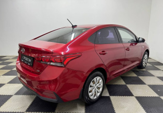 Подержанный автомобиль Hyundai Solaris Sedan 2017 года (5 фото)