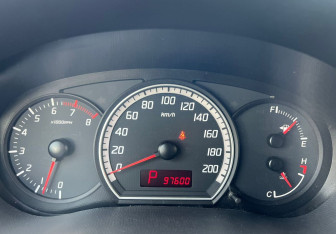 Подержанный автомобиль Suzuki Swift Hatchback 2010 года (10 фото)