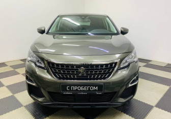 Подержанный автомобиль Peugeot 3008 2018 года (2 фото)