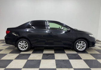 Подержанный автомобиль Toyota Corolla Sedan 2013 года (4 фото)