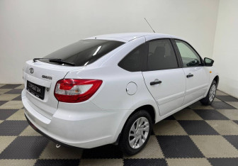 Подержанный автомобиль LADA (ВАЗ) Granta Liftback 2016 года (5 фото)