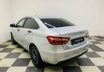 Подержанный автомобиль LADA (ВАЗ) Vesta Sedan 2019 года (7 фото)