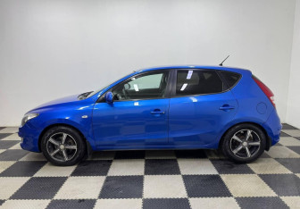 Подержанный автомобиль Hyundai i30 Hatchback 2009 года (8 фото)