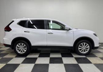 Подержанный автомобиль Nissan X-Trail 2021 года (4 фото)