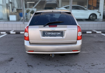 Подержанный автомобиль Chevrolet Lacetti Wagon 2006 года (6 фото)
