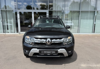 Подержанный автомобиль Renault Duster 2016 года (2 фото)