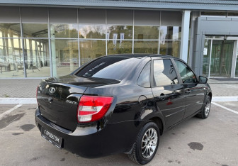 Подержанный автомобиль LADA (ВАЗ) Granta Sedan 2017 года (5 фото)